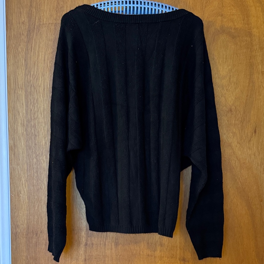 Cyrus Elegant Black Crew Neck Sweater - Picture 7 of 8